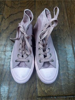 Converse Chuck Taylor All Star high tops sneakers